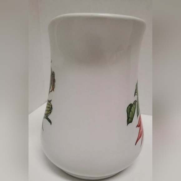 BIA Colorful Chili Peppers & Corn 7" Pitcher with a Hidden Pepper!.Pre-owned - Picture 4 of 7